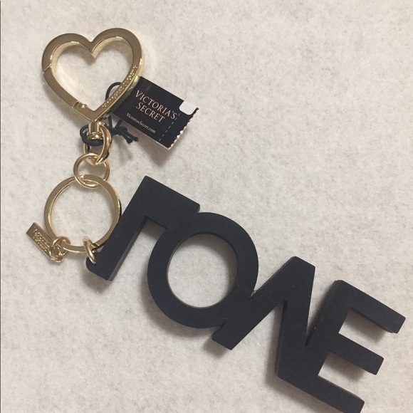 Victoria Secret LOVE Keychain Brand New - Picture 2 of 3